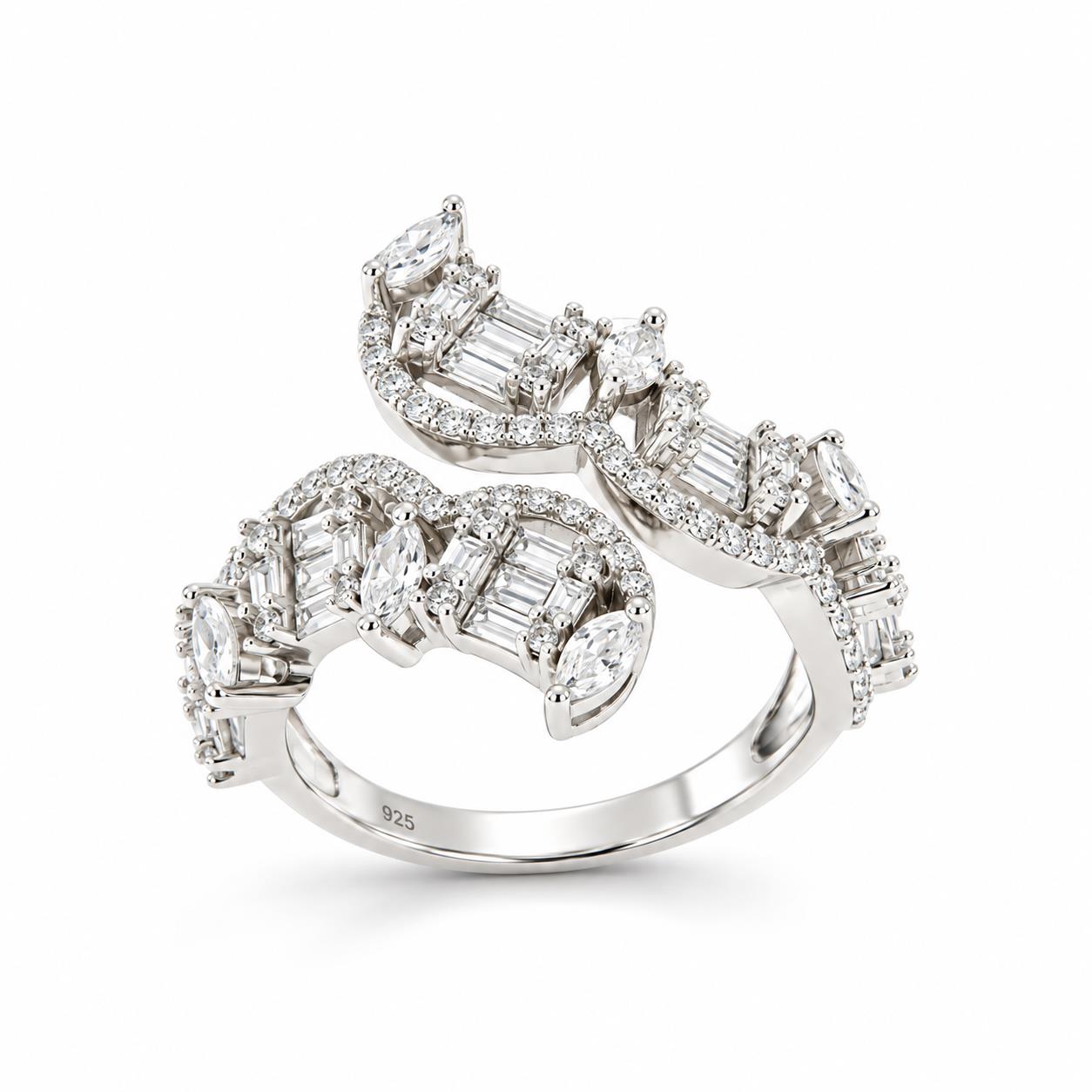Ring in 925 Silver with Zirconia Ring in 925 Silver with Zirconia